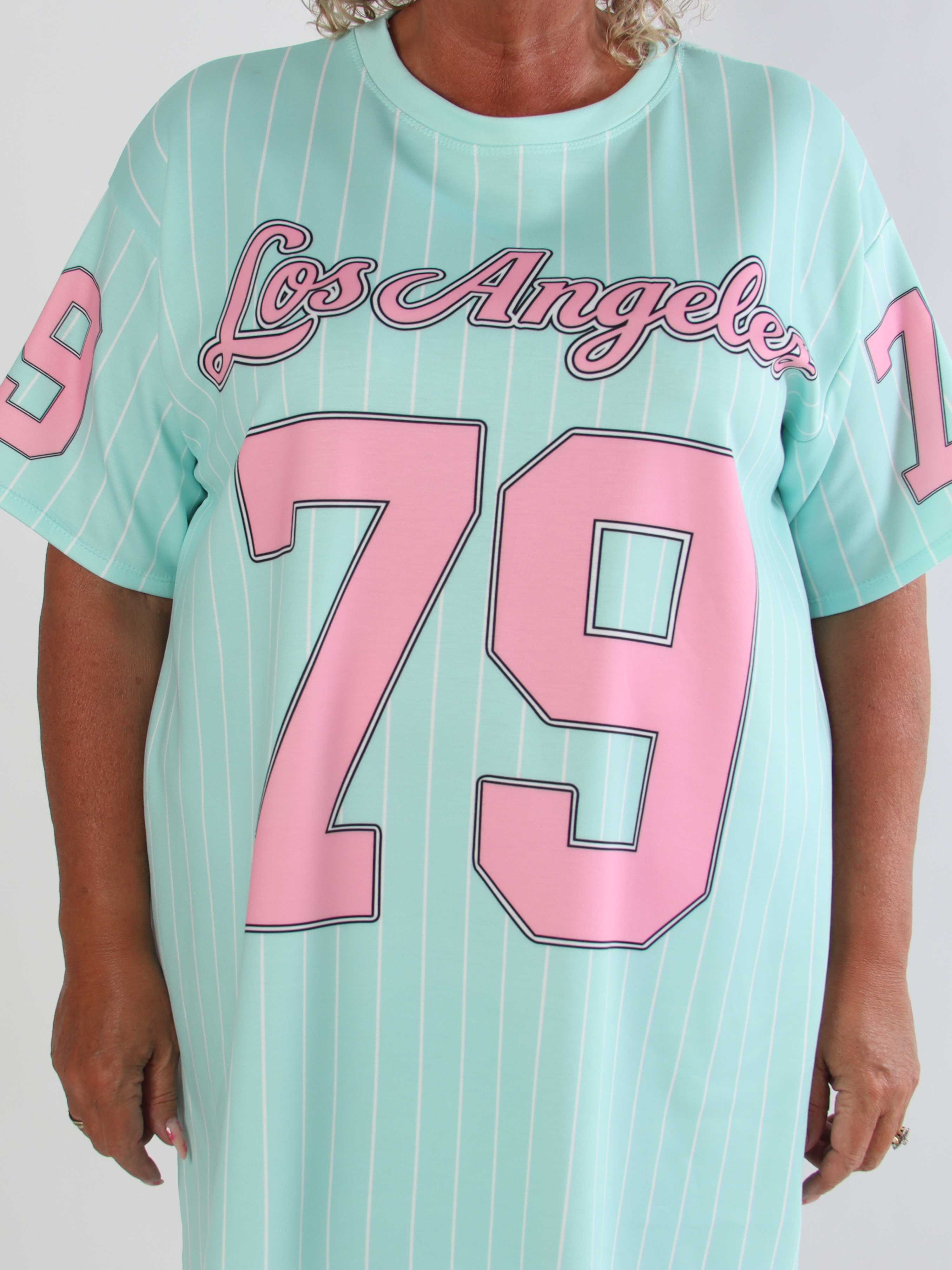 Andrea - Plus size t-shirtkjole viskoseblanding med sporty baseball-inspireret design